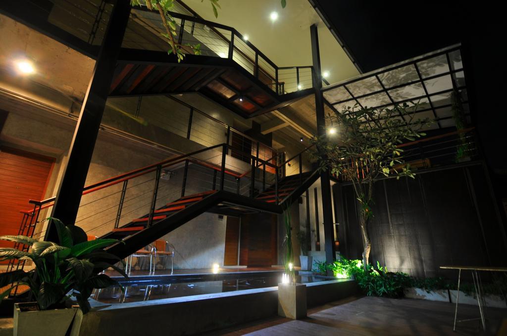 Bed and Breakfast Zzziesta Чиангмай Экстерьер фото